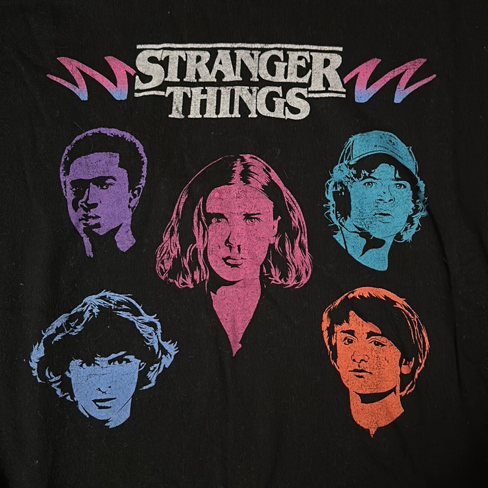 Stranger Things pullover. - Picture 2 of 4